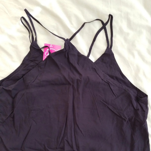 NWT Embroidered Tank - Picture 3 of 3